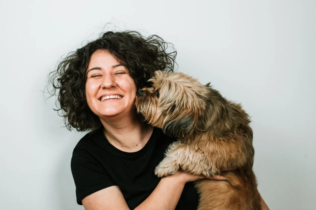 how to combat loneliness woman with dog